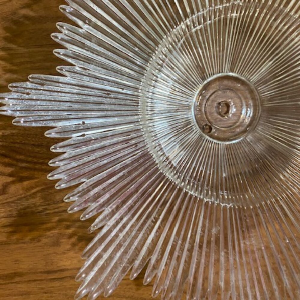 Vintage Art Deco or Mid-Century Modern starburst glass ceiling light shade - Picture 3 of 10